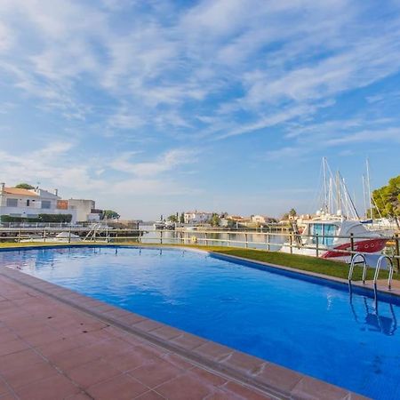 Piso De 2 Habitaciones, 3 Piscinas Y Cerca Del Mar ロザス エクステリア 写真