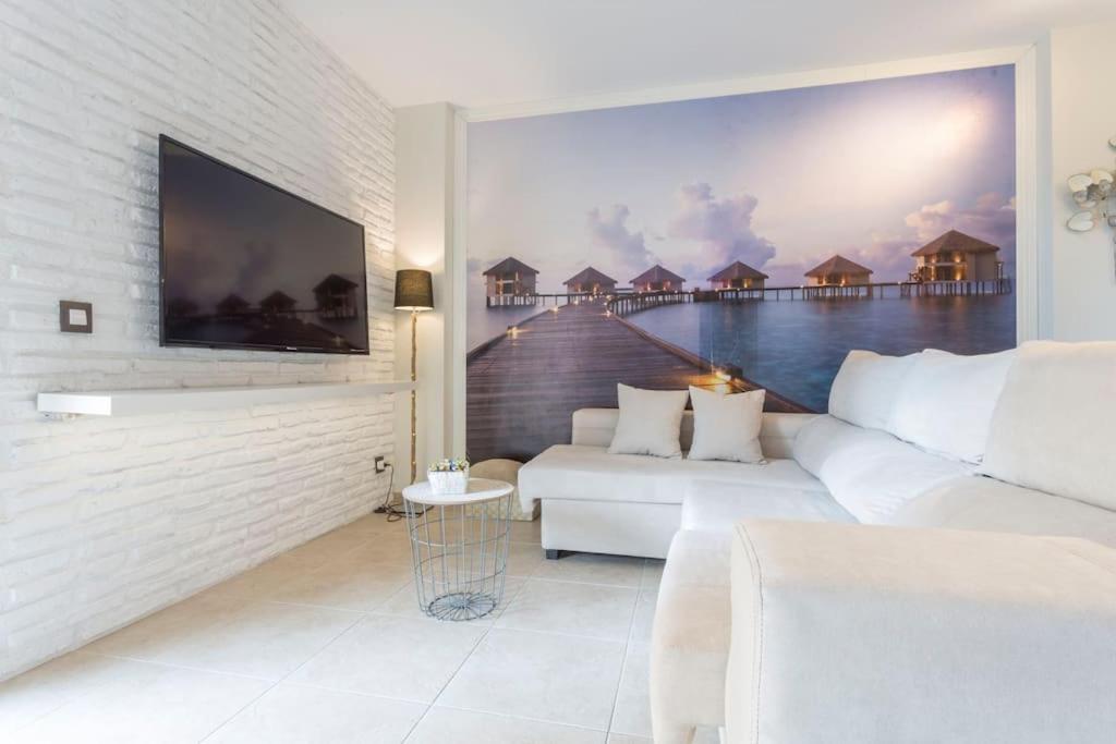 Piso De 2 Habitaciones, 3 Piscinas Y Cerca Del Mar ロザス エクステリア 写真