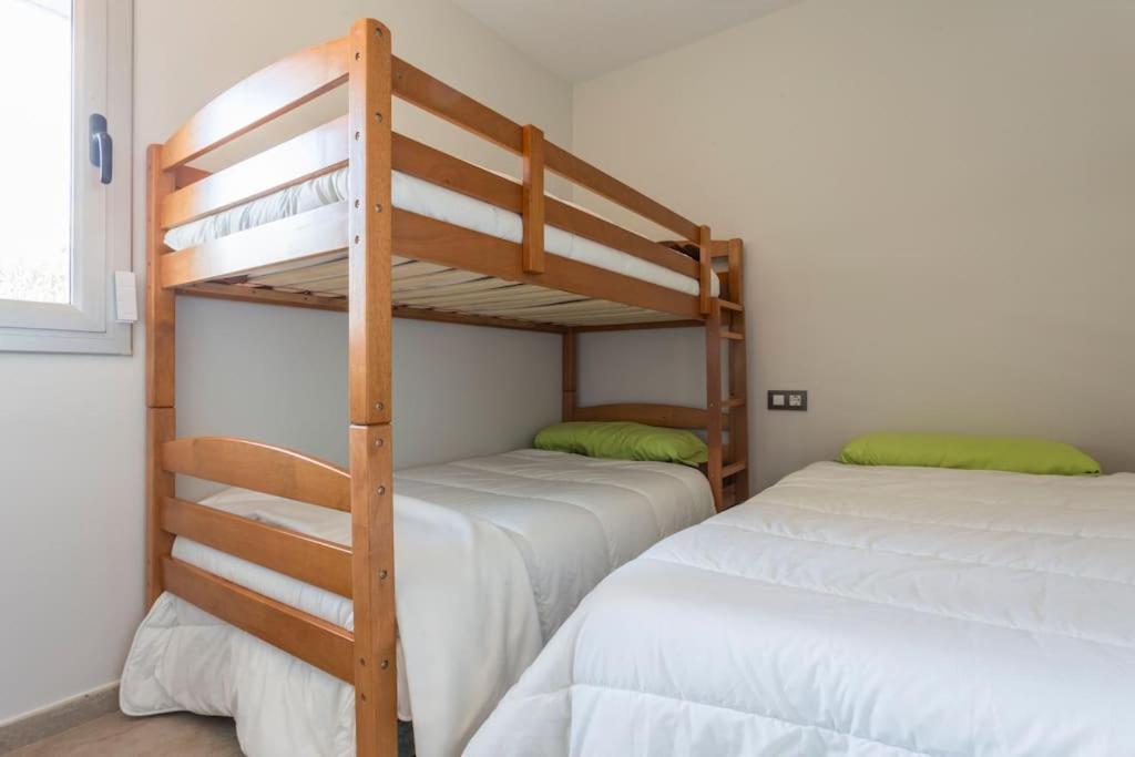 Piso De 2 Habitaciones, 3 Piscinas Y Cerca Del Mar ロザス エクステリア 写真