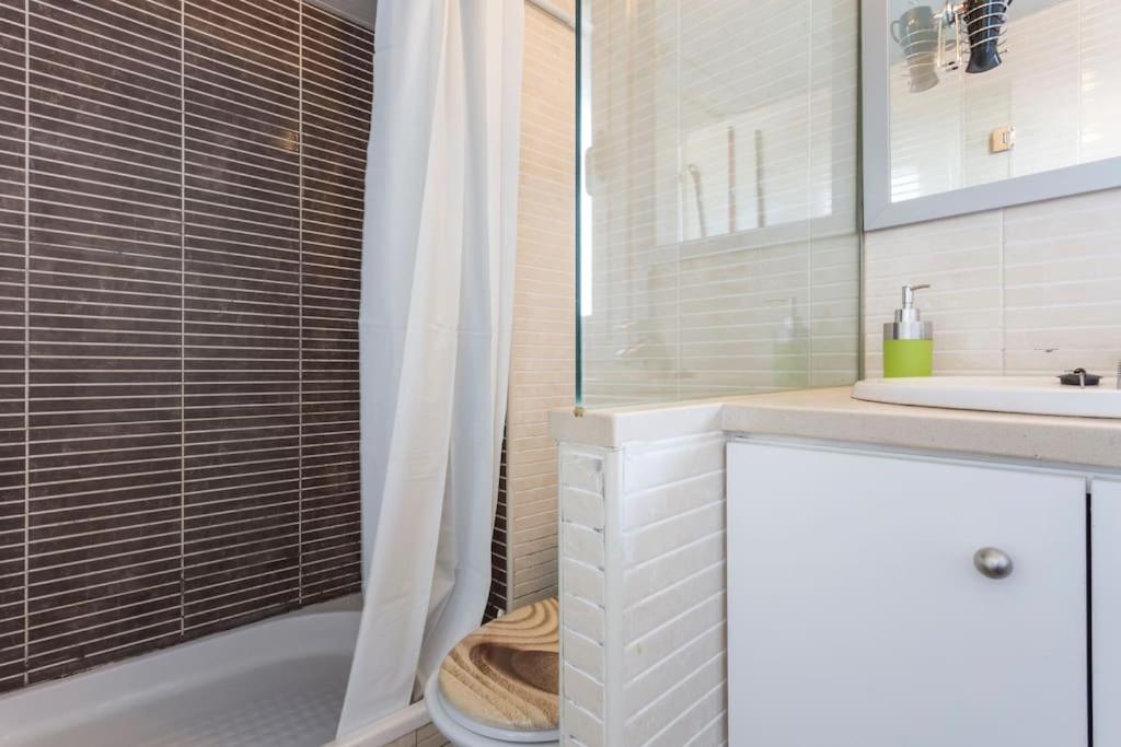 Piso De 2 Habitaciones, 3 Piscinas Y Cerca Del Mar ロザス エクステリア 写真